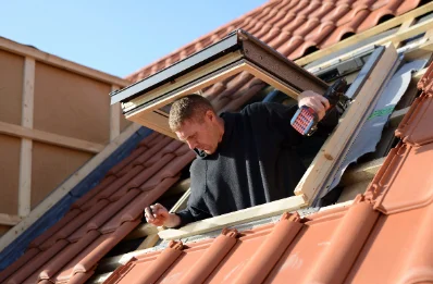 Pose de fenêtres de toit Velux à Chamouille